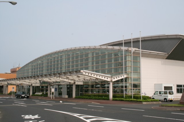 鳥取空港 鳥取砂丘コナン空港 列車 リムジンバス 直行便 全国空港ガイド